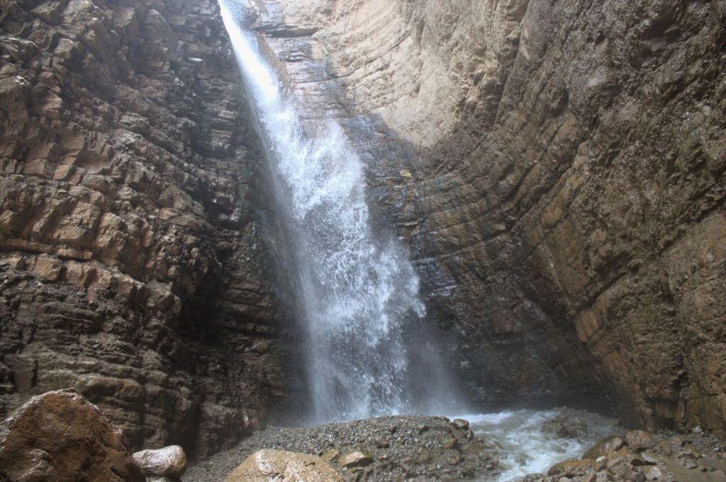 Uzbekistan. Paltau river.
