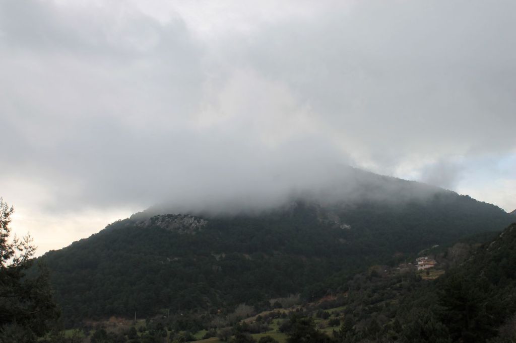 Turkiye. Mt. Spil (1530m) #4. Beşpınar- Paşaini Mağarası-Spil Zirve-At Alanı.